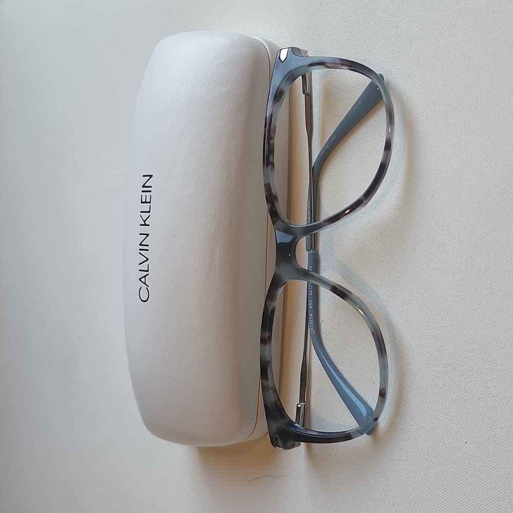 Eyeglasses